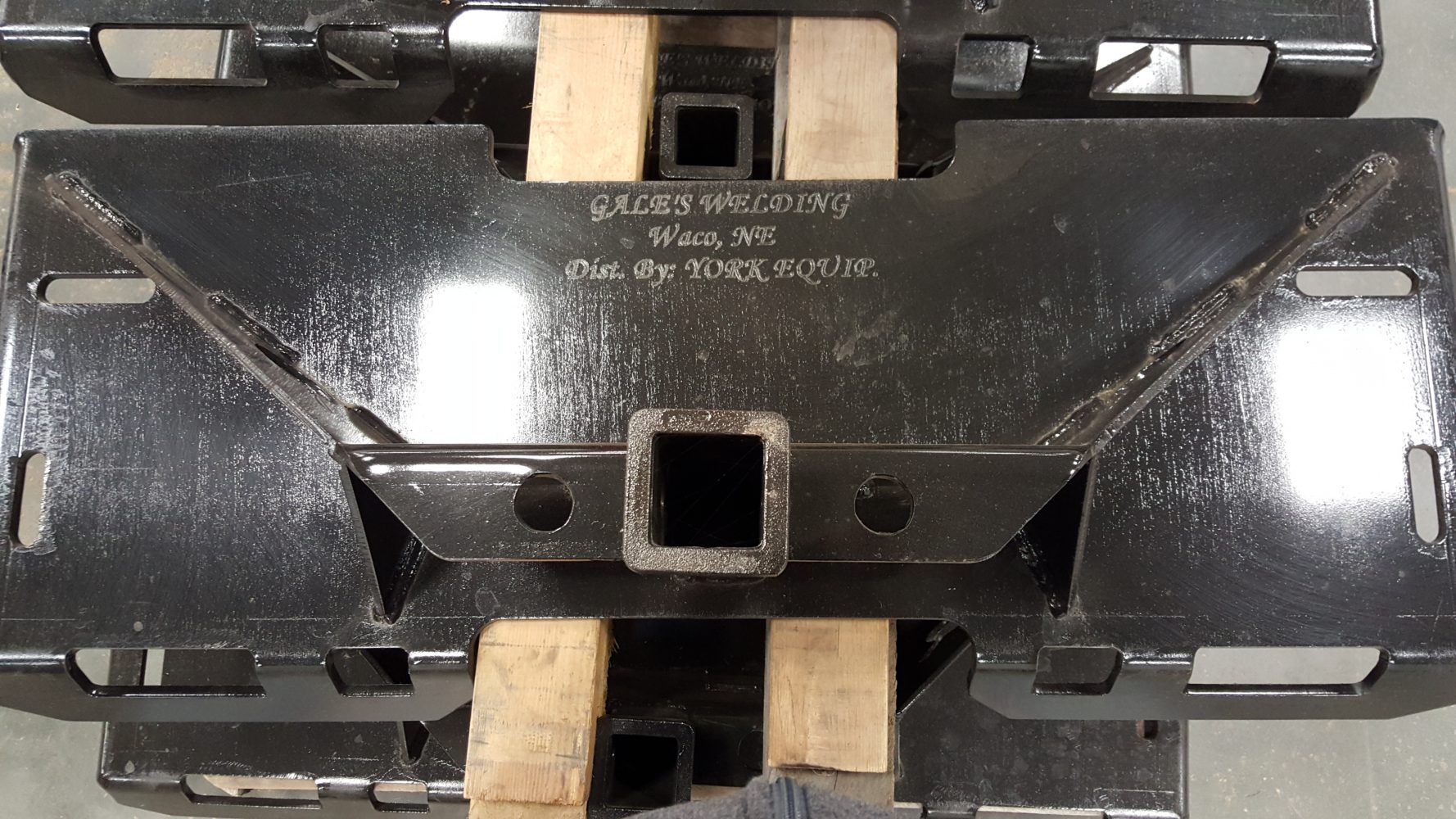 Bobcat quick tach plate with receiver hitch 2